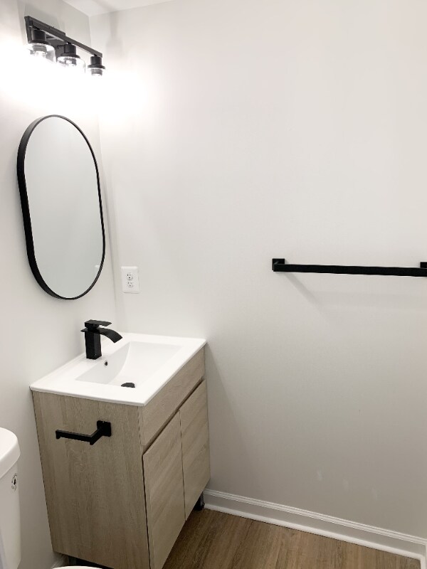 Building Photo - 1600 S Charles St