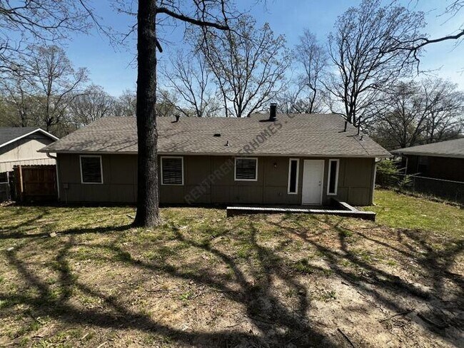 Building Photo - 2707 Koko Dr