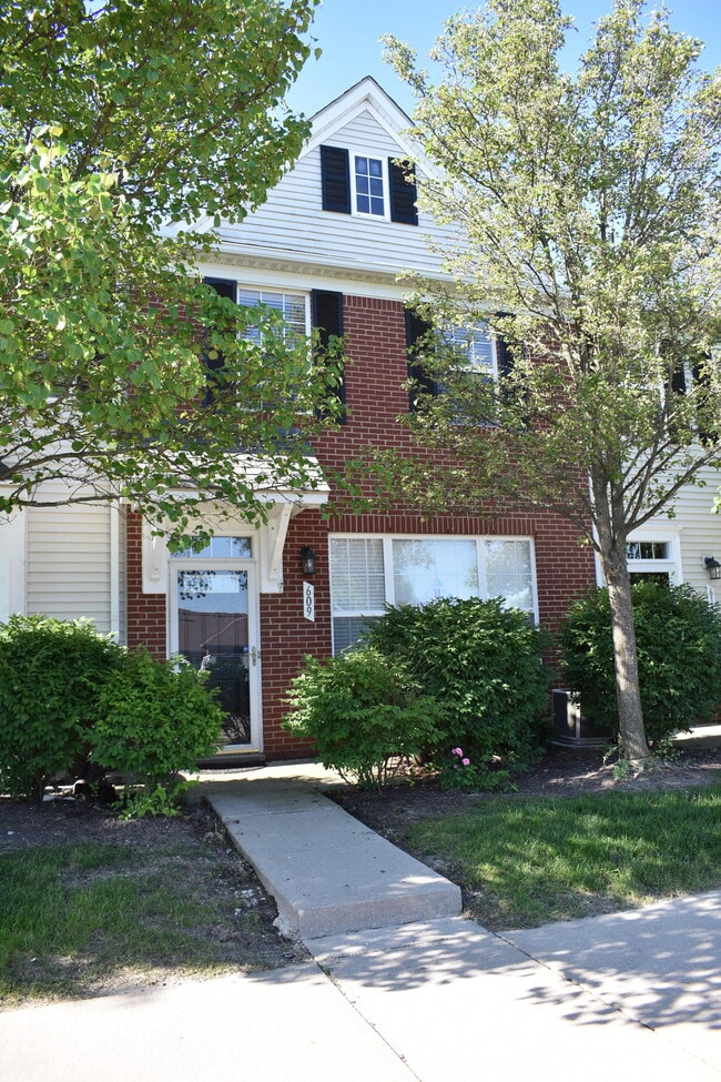 Primary Photo - 609 Powell Dr