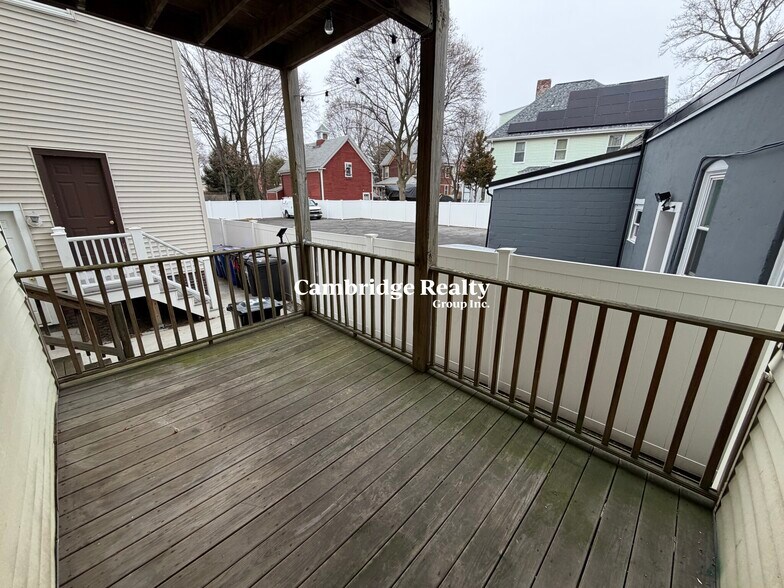 Building Photo - 75 Aldie St