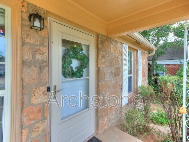 Building Photo - 2617 NW 37th St