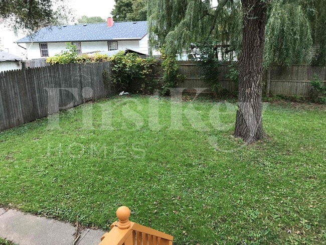 Building Photo - 955 Lorraine Ave