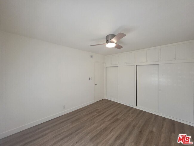 Building Photo - 1224 N Fairfax Ave