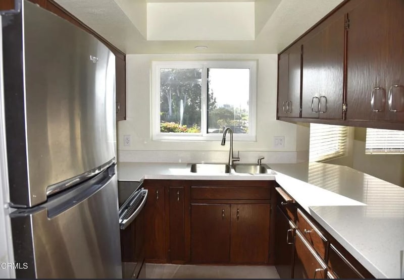 Building Photo - 1521 Vista Del Mar Dr