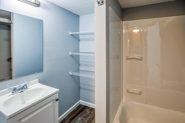 Building Photo - 706 Chickamauga Ave