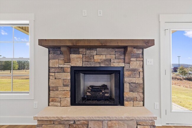 Building Photo - NEW Move in Ready Home!