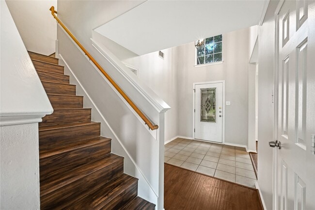Building Photo - 3115 Glenthorpe Ln
