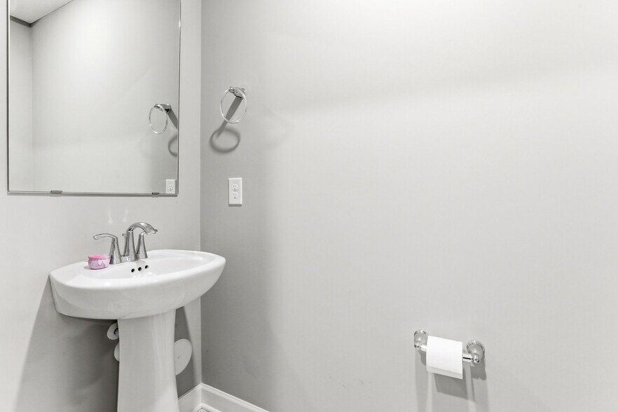 Building Photo - 8027 149th Xing NW