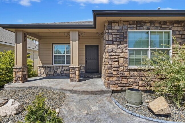 Building Photo - Fantastic 3-bed, 2.5 bath single level home near Downtown Star