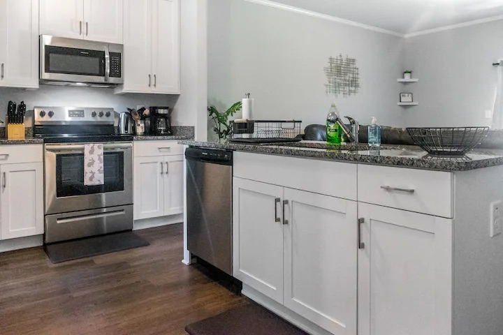 Building Photo - Room in Townhome on Laurel Ridge Cir