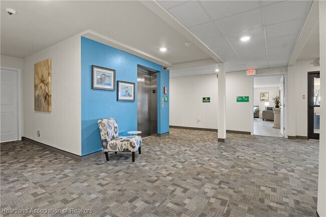 Building Photo - 260 Spanish Moss Cir