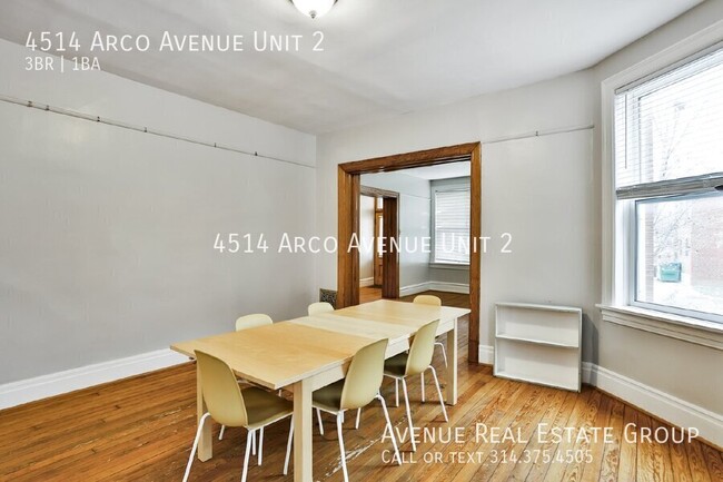 Building Photo - Charming 3-Bed Unit Near The Grove with Mo...