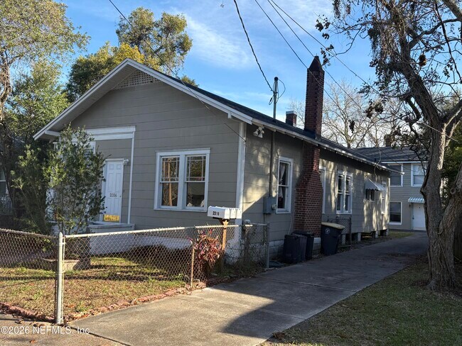 Building Photo - 2316 Gilmore St