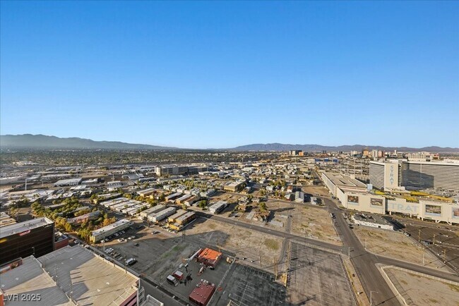 Building Photo - 200 W Sahara Ave