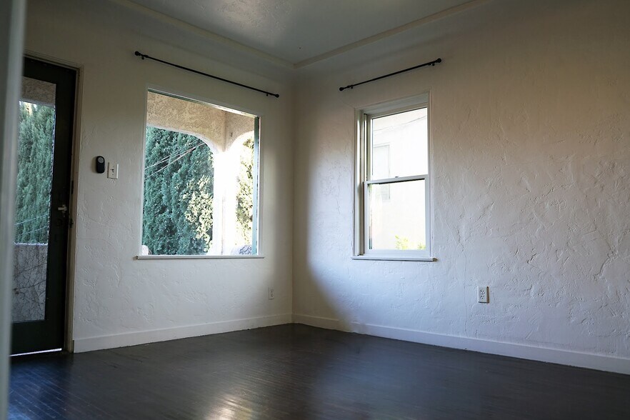 Building Photo - 771 Freeman Ave