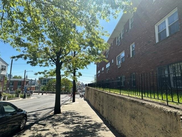 Building Photo - 1 Congress St