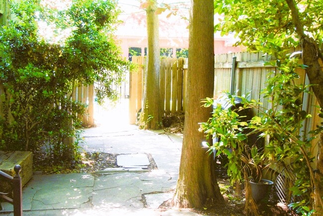 Building Photo - 7728 Zimpel St