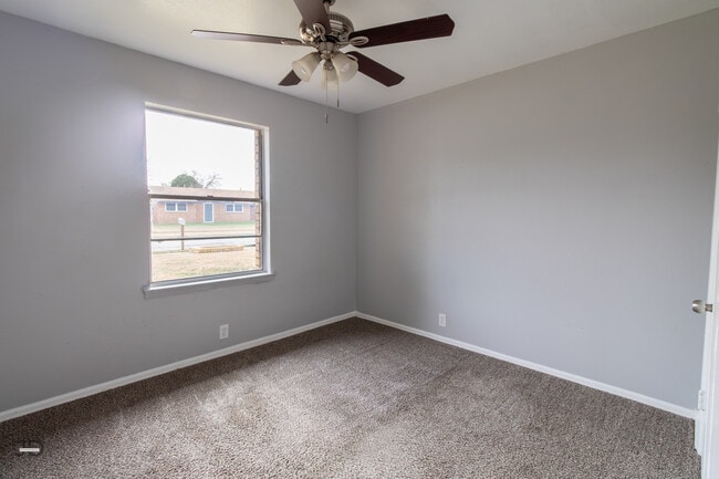 Building Photo - 1808 Las Cruces Ln