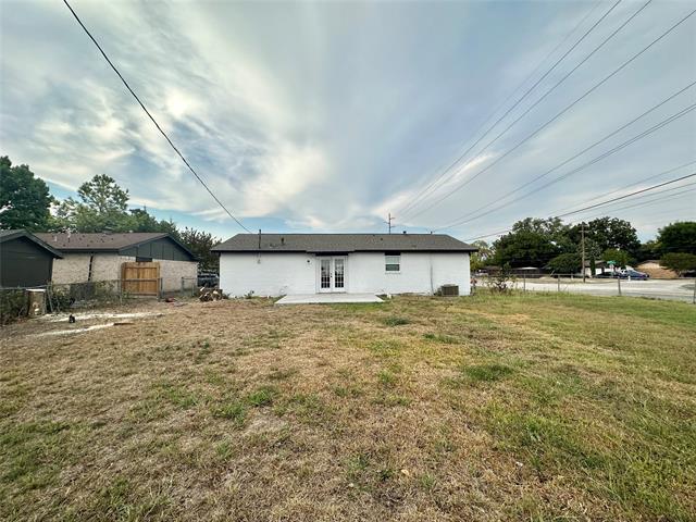 Building Photo - 1322 Shorecrest Dr