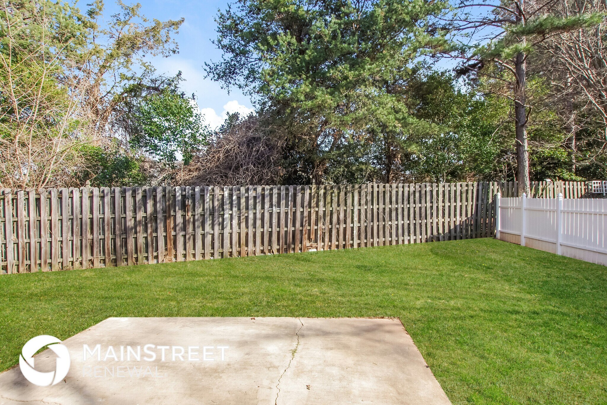 Building Photo - 9132 Chesham Dr