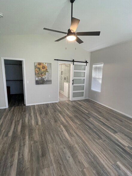 Building Photo - 16242 W Maui Ln