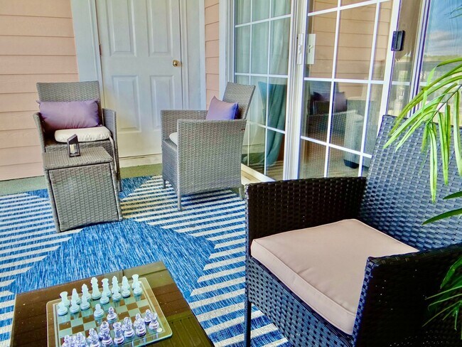 Building Photo - All Inclusive Seasonal Rental Available 11/1/25-4/30/26