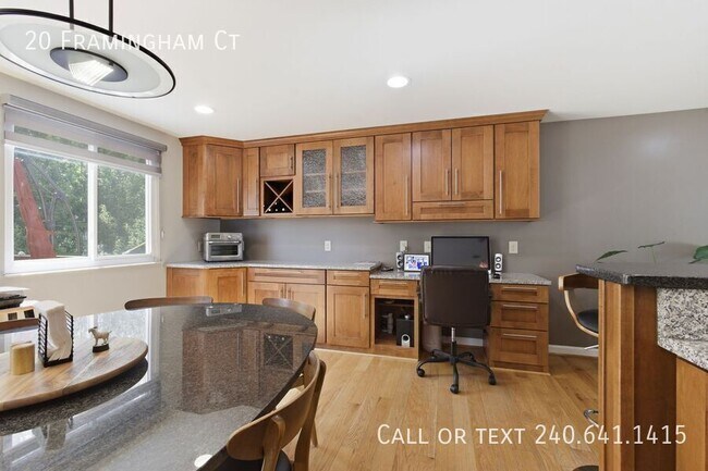 Building Photo - 20 Framingham Ct