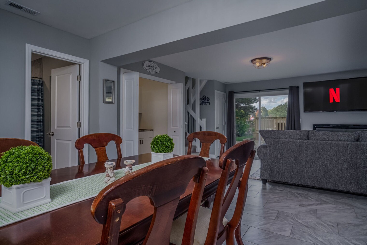 Building Photo - 3407 Venice Ave