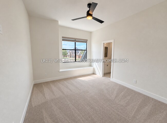 Building Photo - 1750 Greenwood Ct