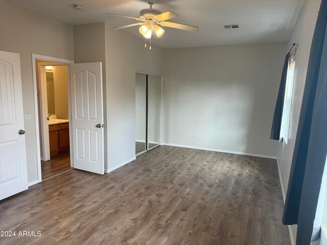 Building Photo - 446 N Alder Ct