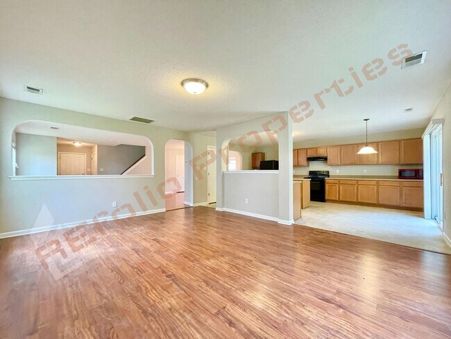 Building Photo - 246 Brookhaven Dr