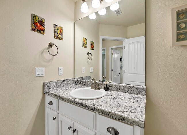 Building Photo - 3639 Ranch Dr