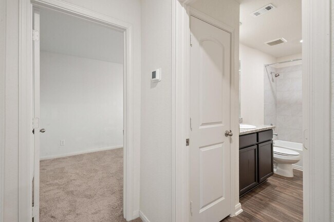 Building Photo - 15214 Harbor Lndg