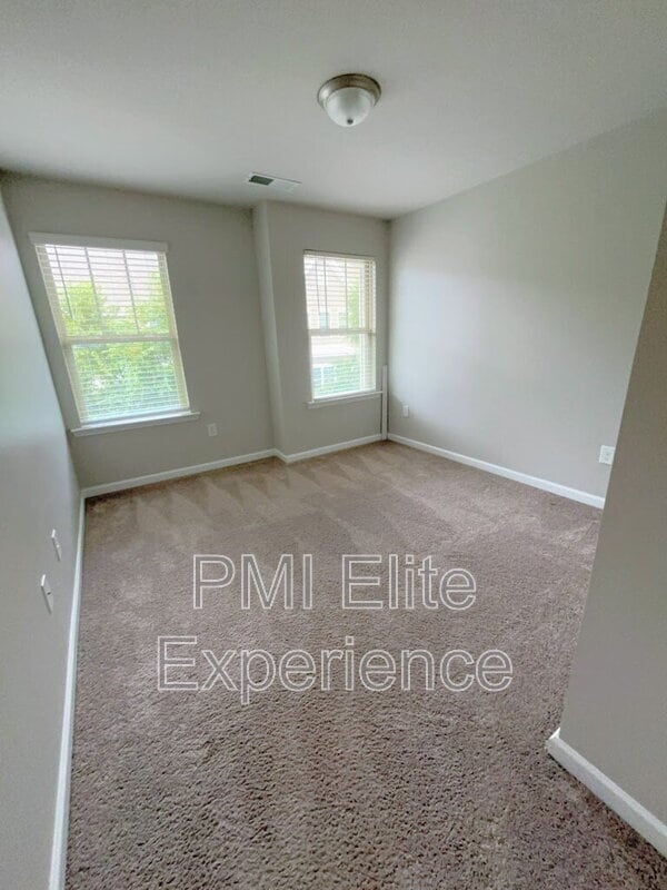 Building Photo - 3863 Equity Ln