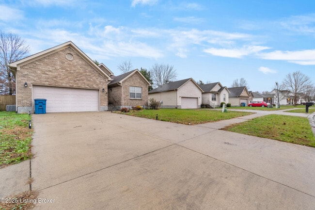 Building Photo - 175 Hannah Way