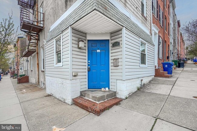 Building Photo - 250 S Washington St