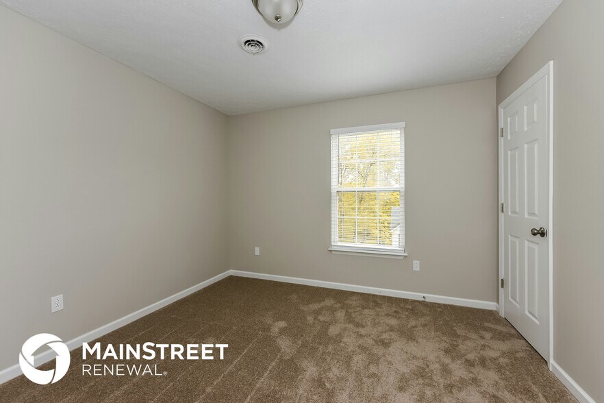 Building Photo - 102 Bentree Ct