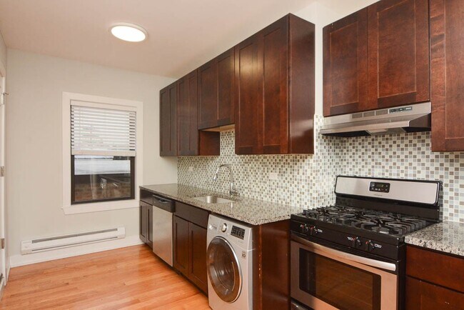 Building Photo - 542 Chestnut