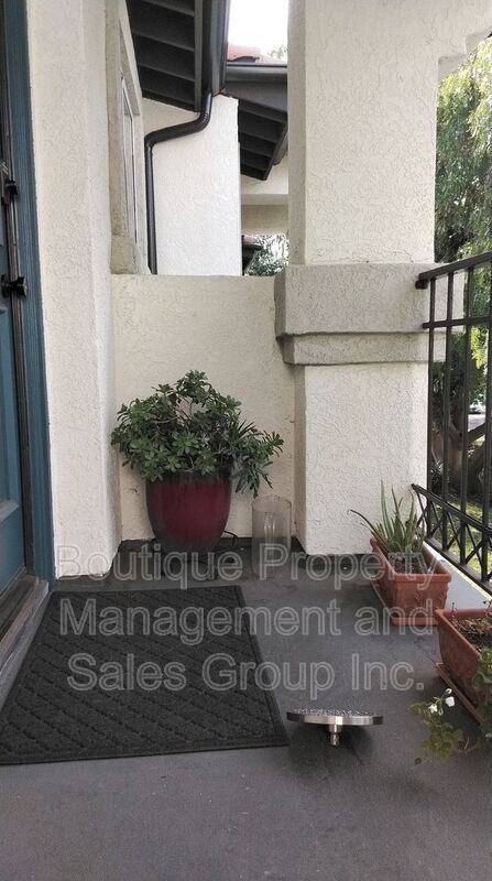 Building Photo - 30902 Club House Dr