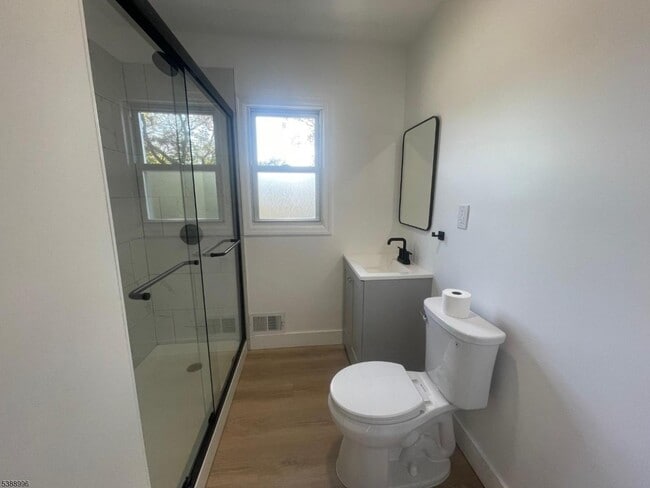 Building Photo - 752 Layton Dr