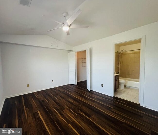Building Photo - 8095 Lacy Dr