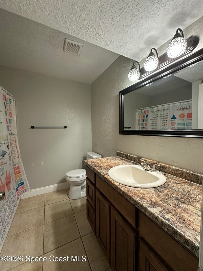 Building Photo - 2101 Forest Knoll Dr NE