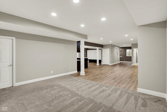 Building Photo - 13720 Akers Dr