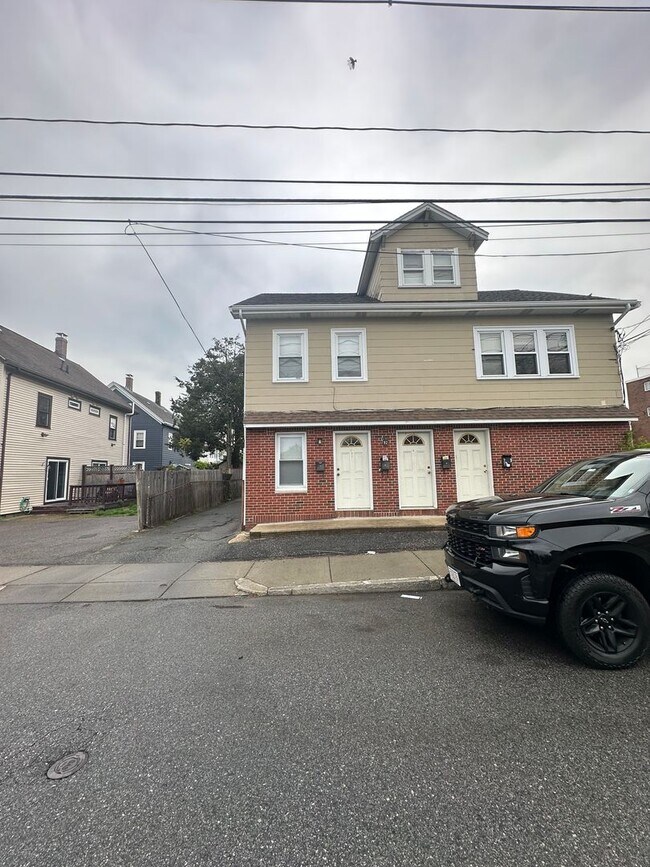 Building Photo - 92-94 Waltham Street, Watertown, MA
