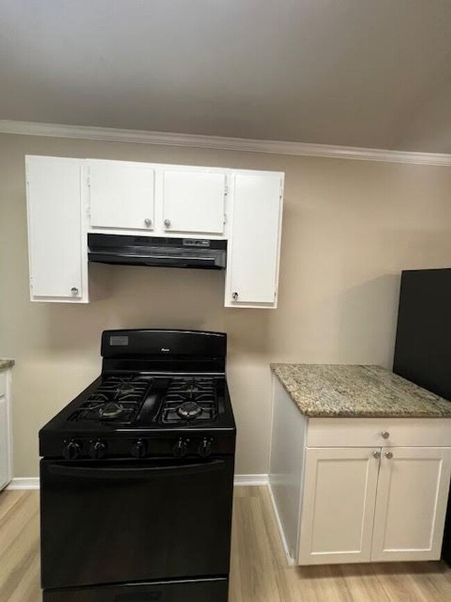 Building Photo - 1105 Fisher St