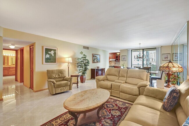 Building Photo - 1000 S Ocean Blvd