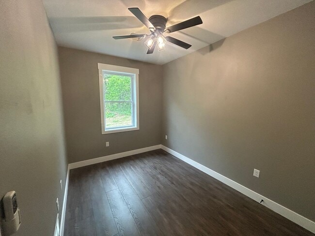 Building Photo - Italian Estates Property Management