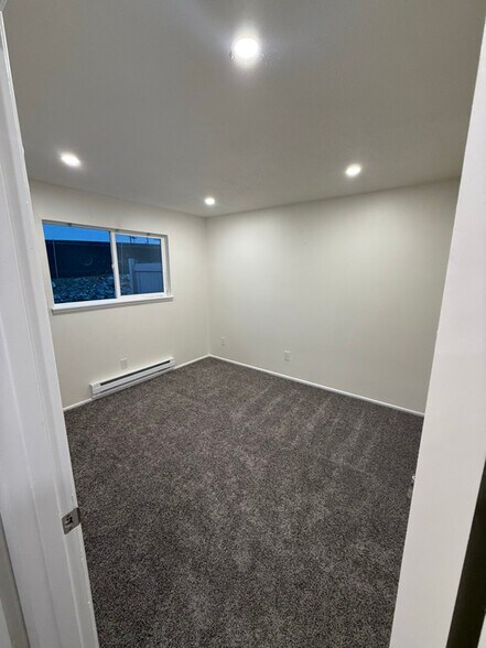 Building Photo - 10401 66th Ave E