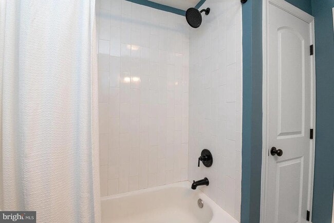 Building Photo - 3302 Orlando Ave