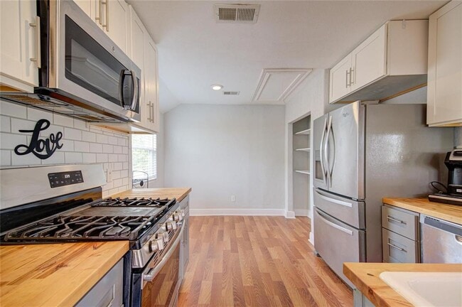 Building Photo - 123 Coffee Ln